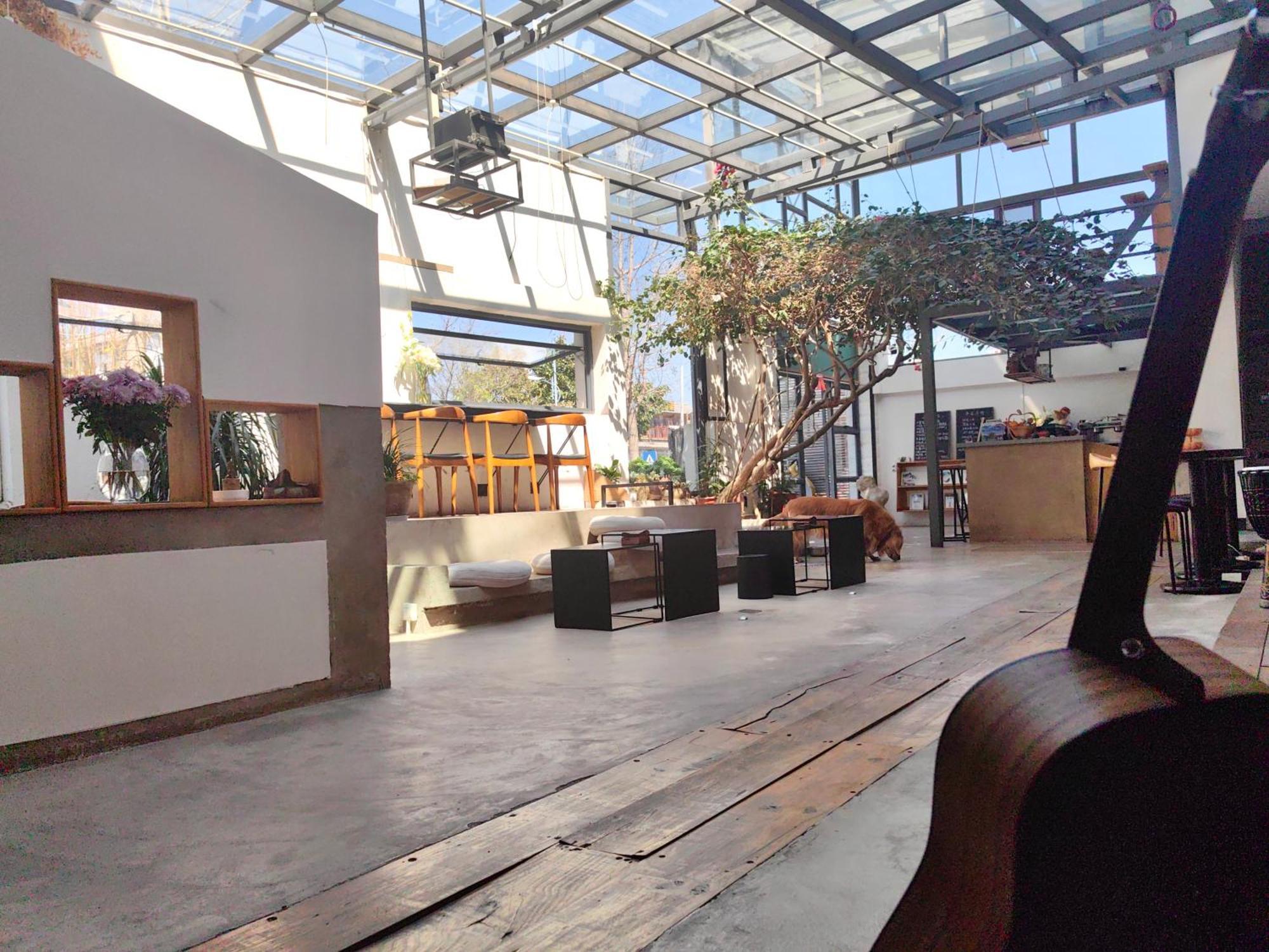 Dali Loft Travelling With Hostel Εξωτερικό φωτογραφία