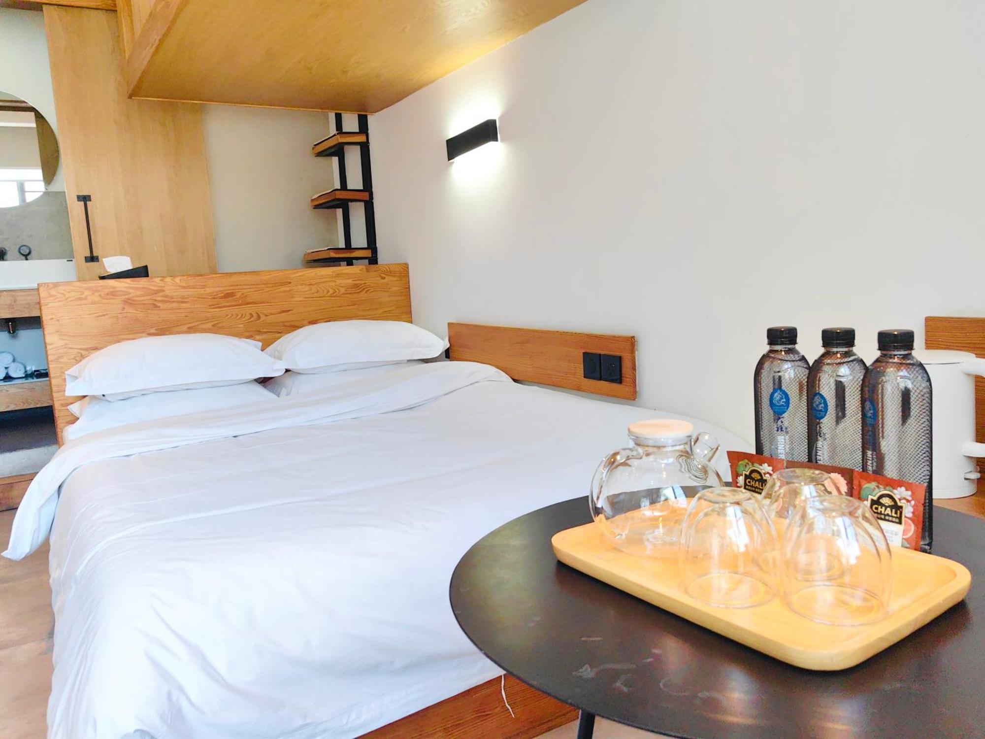 Dali Loft Travelling With Hostel Εξωτερικό φωτογραφία