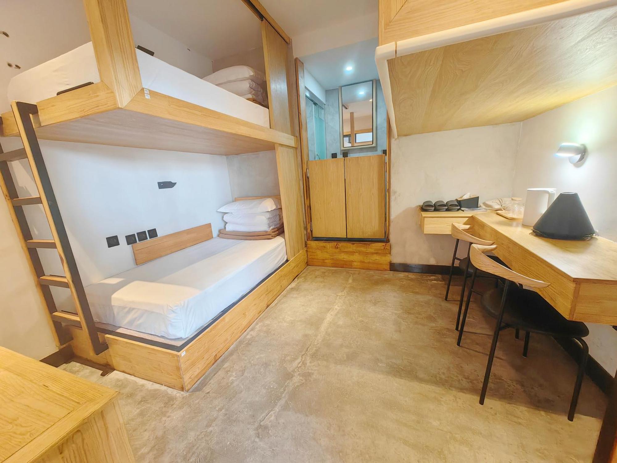 Dali Loft Travelling With Hostel Εξωτερικό φωτογραφία