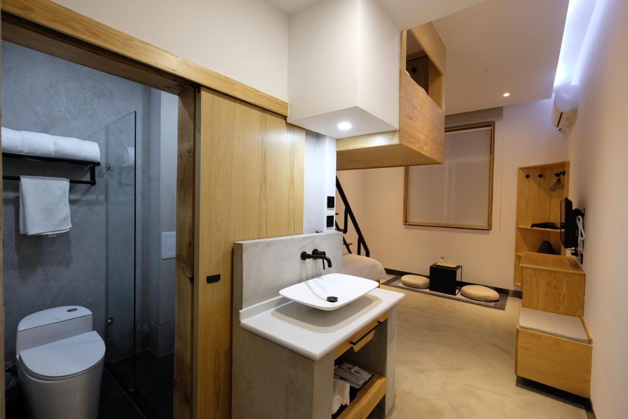 Dali Loft Travelling With Hostel Εξωτερικό φωτογραφία