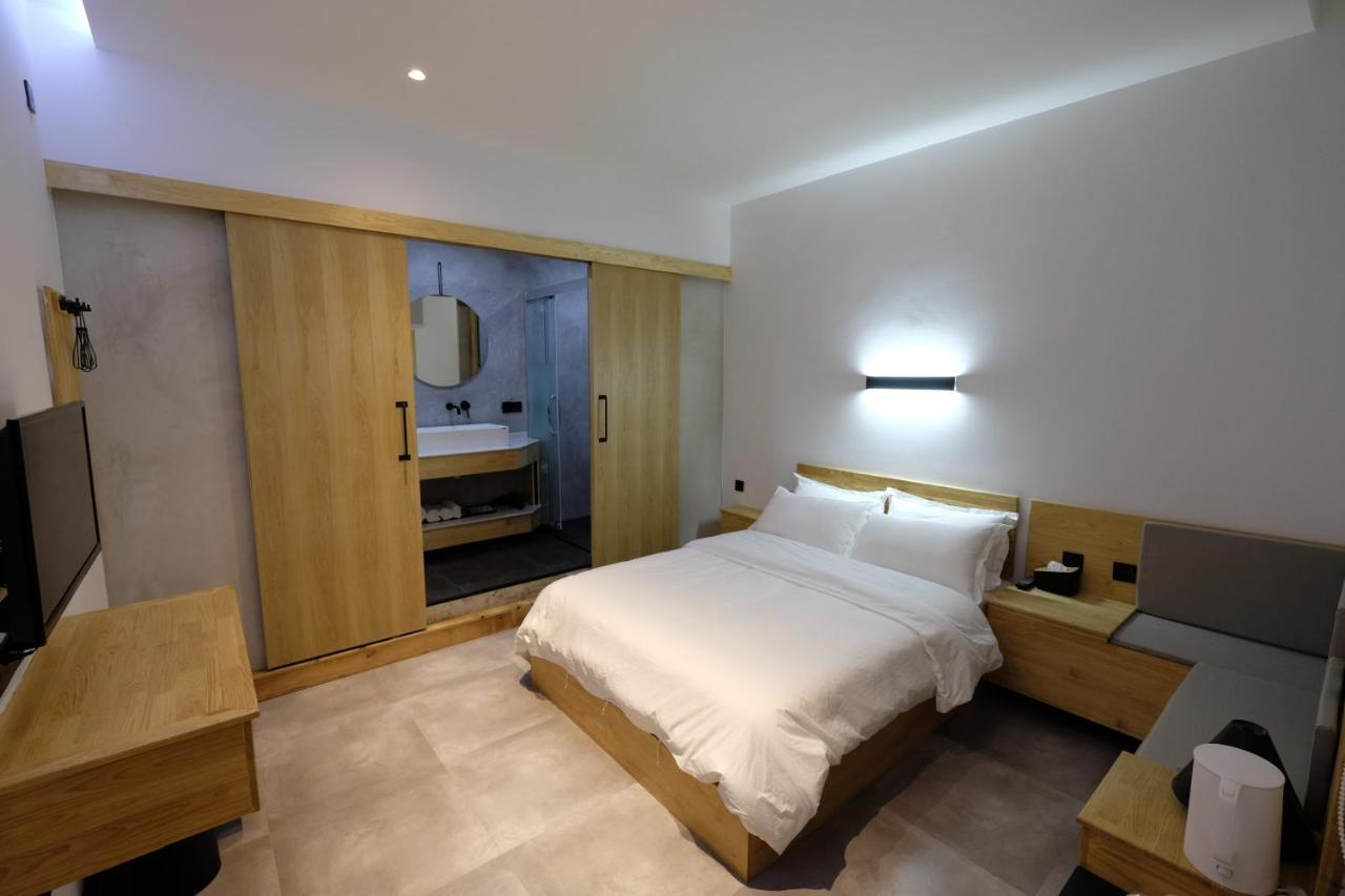 Dali Loft Travelling With Hostel Εξωτερικό φωτογραφία