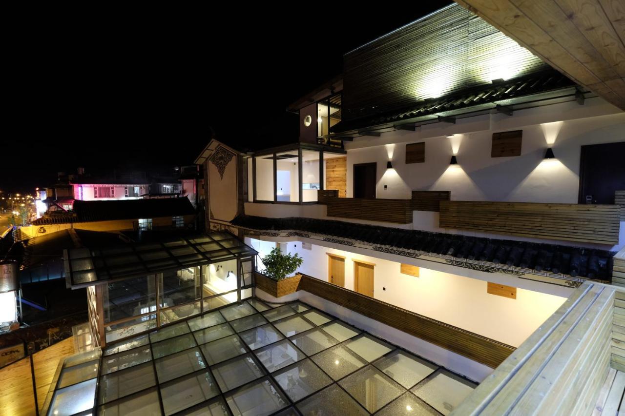 Dali Loft Travelling With Hostel Εξωτερικό φωτογραφία