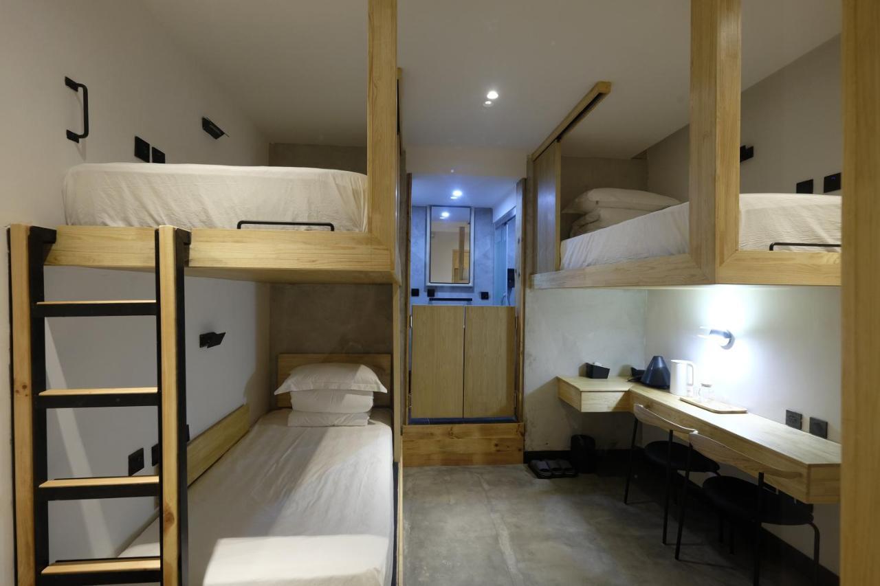 Dali Loft Travelling With Hostel Εξωτερικό φωτογραφία