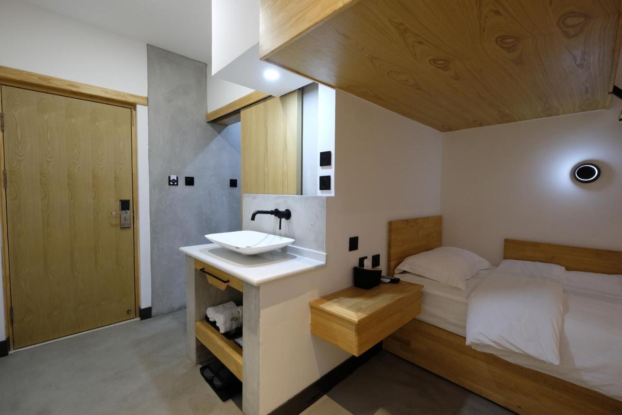 Dali Loft Travelling With Hostel Εξωτερικό φωτογραφία