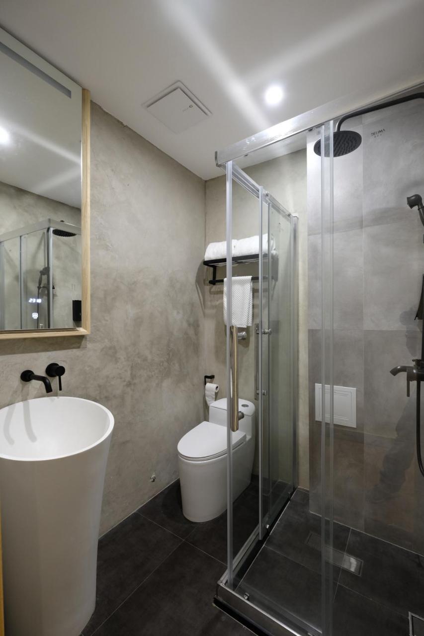 Dali Loft Travelling With Hostel Εξωτερικό φωτογραφία